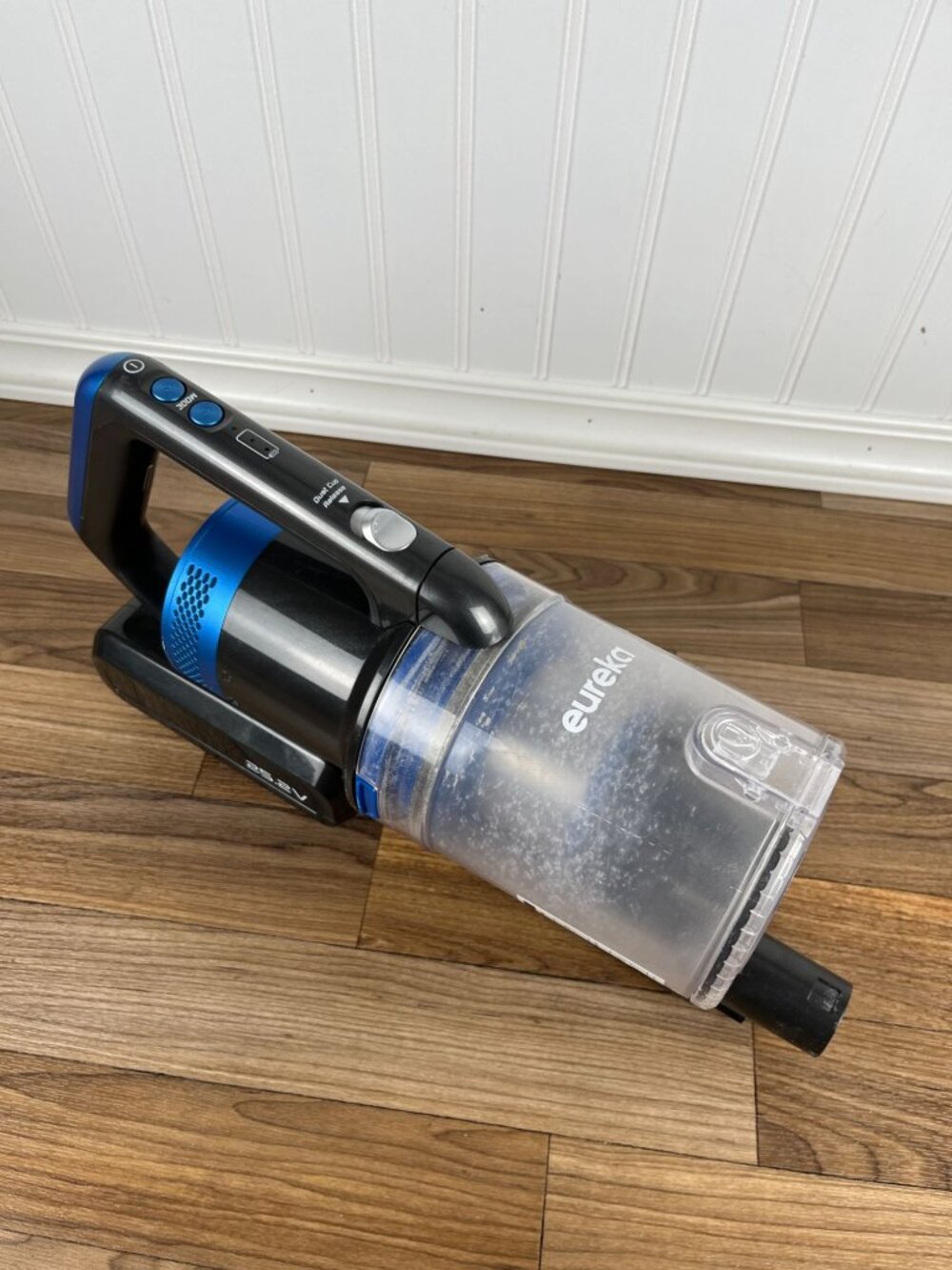 Eureka RapidClean Pro Cordless Vacuum NEC282BL Motor Body NO CABLE - Picture 4 of 9